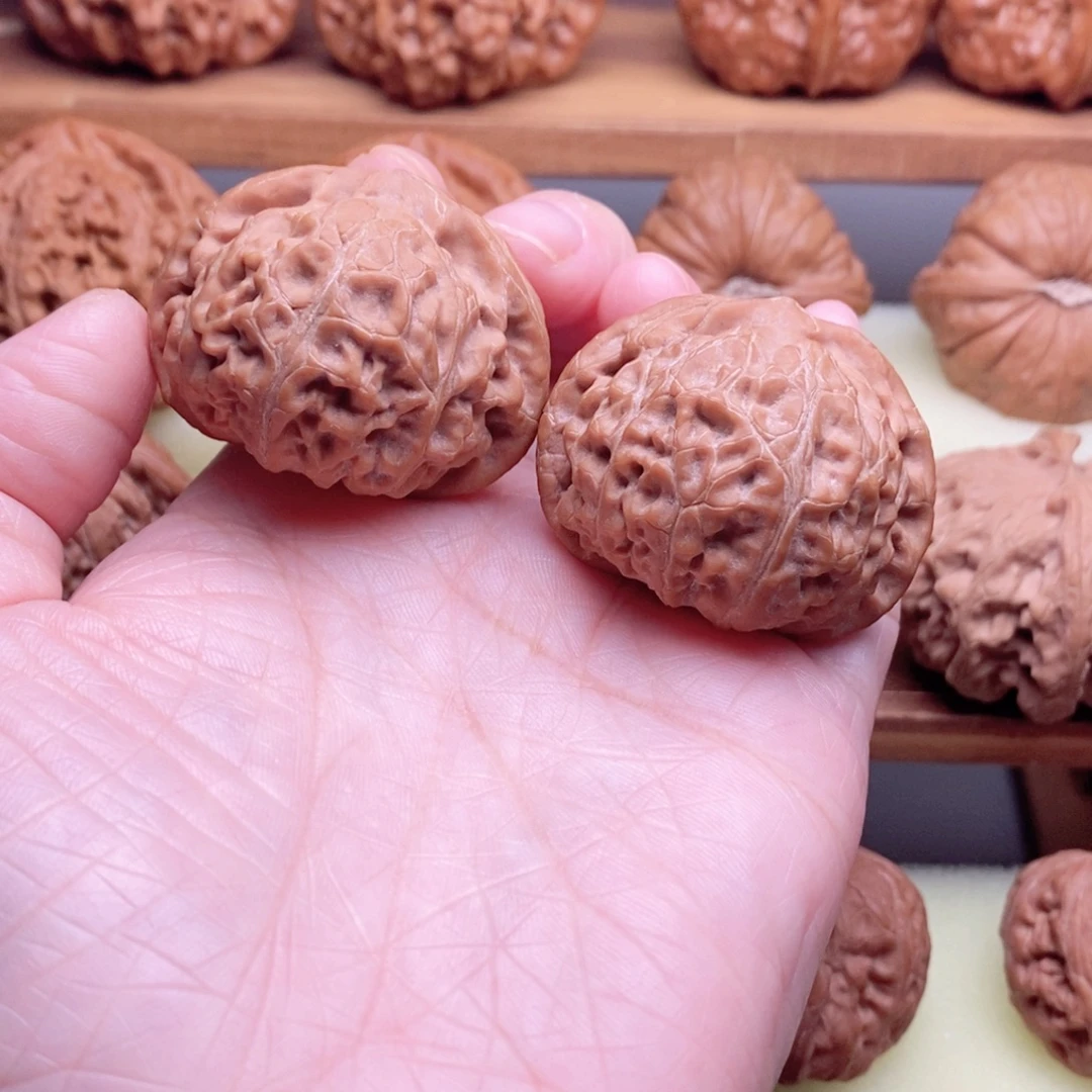 文玩核桃把件40全品宫灯