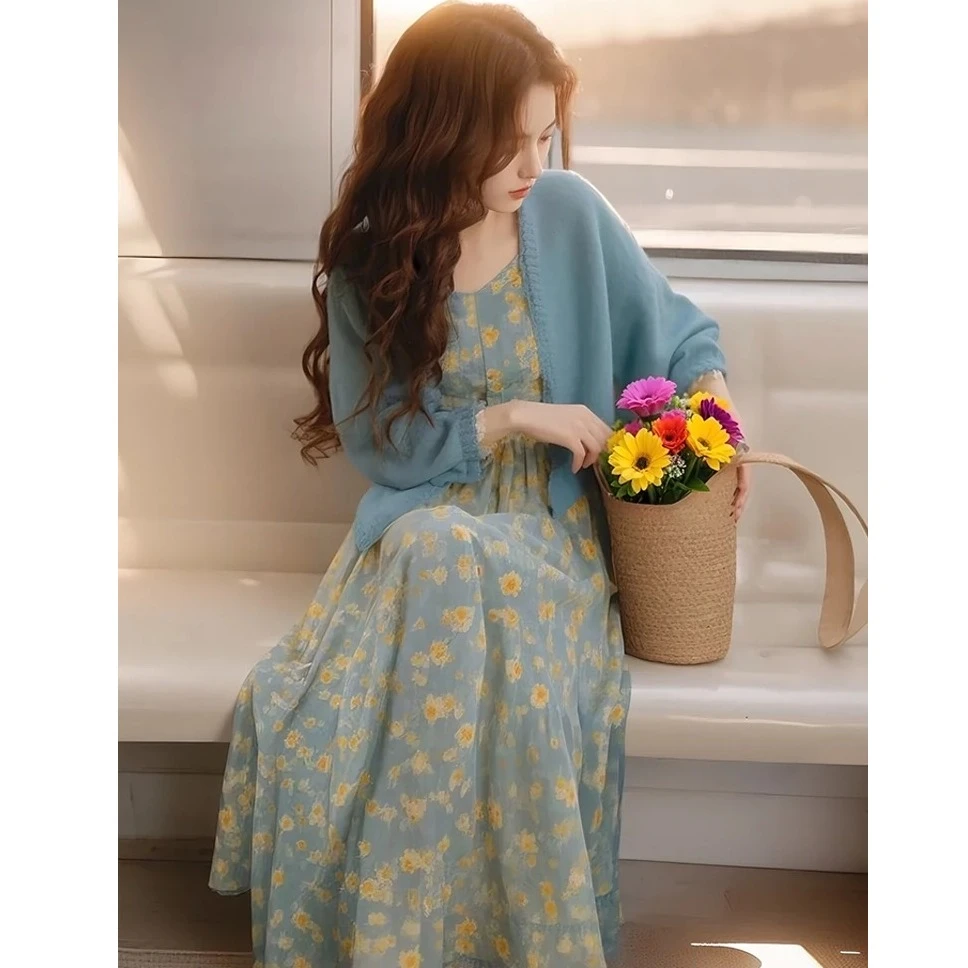 4141+4142一整套高级感穿搭针织开衫显瘦碎花吊带连衣裙