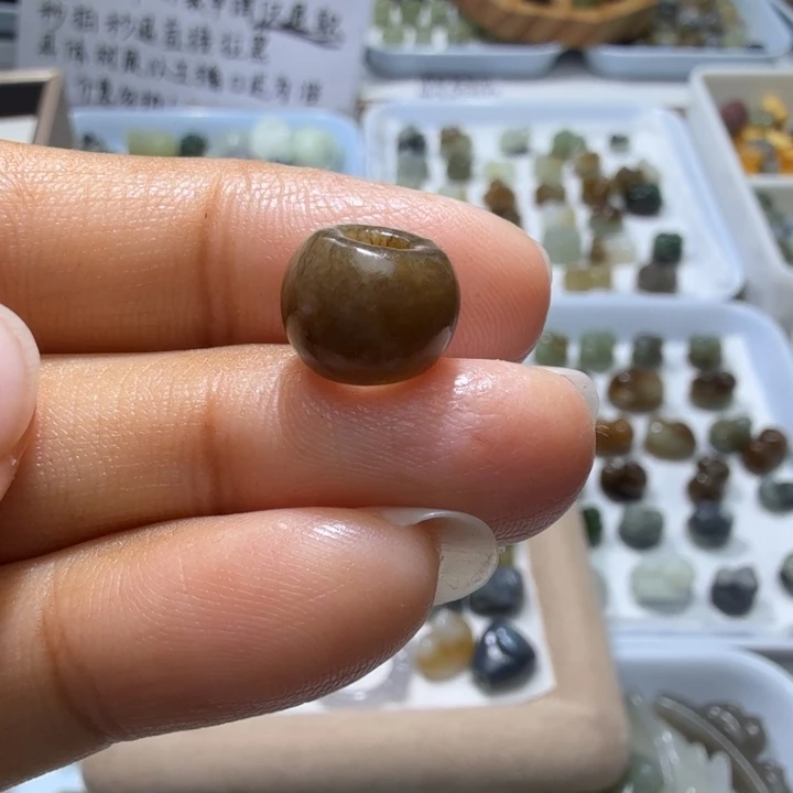 和田玉未镶嵌珠宝奇石