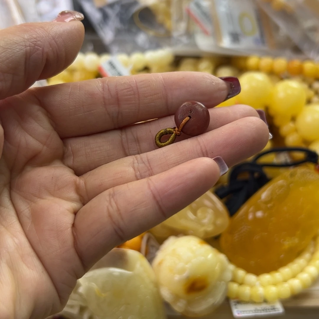 琥珀珠宝奇石未镶嵌