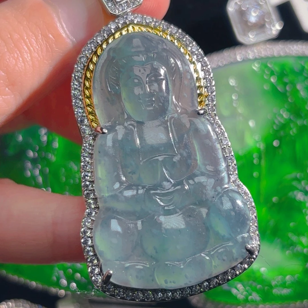 翡翠颈饰未镶嵌观音