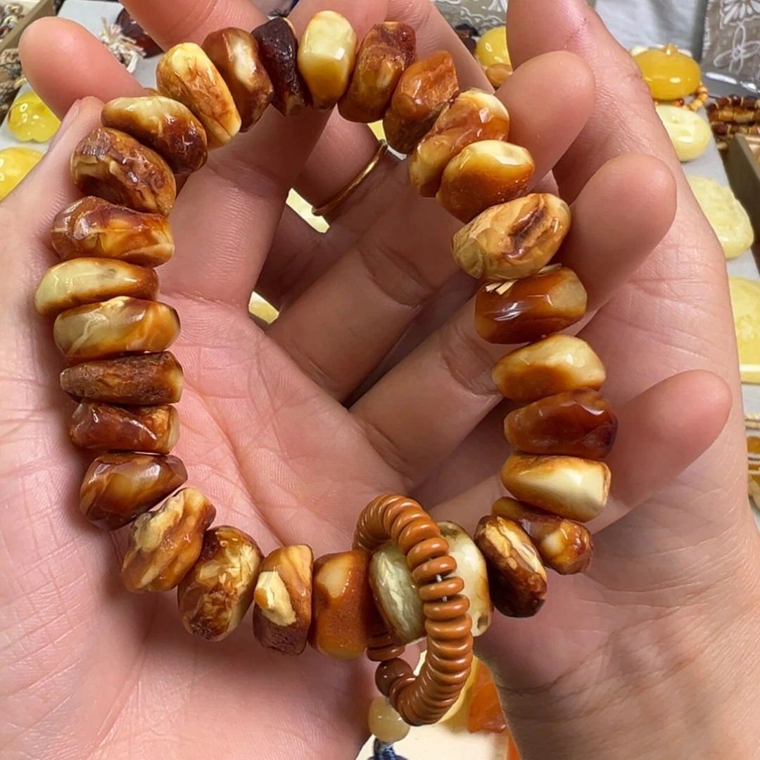 蜜蜡裸石未镶嵌蜜蜡