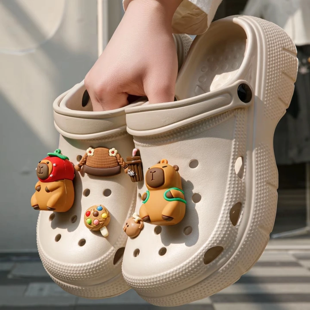 卡皮巴拉新款百舒女夏季外穿增高防滑厚底踩屎感沙滩护士洞洞鞋女