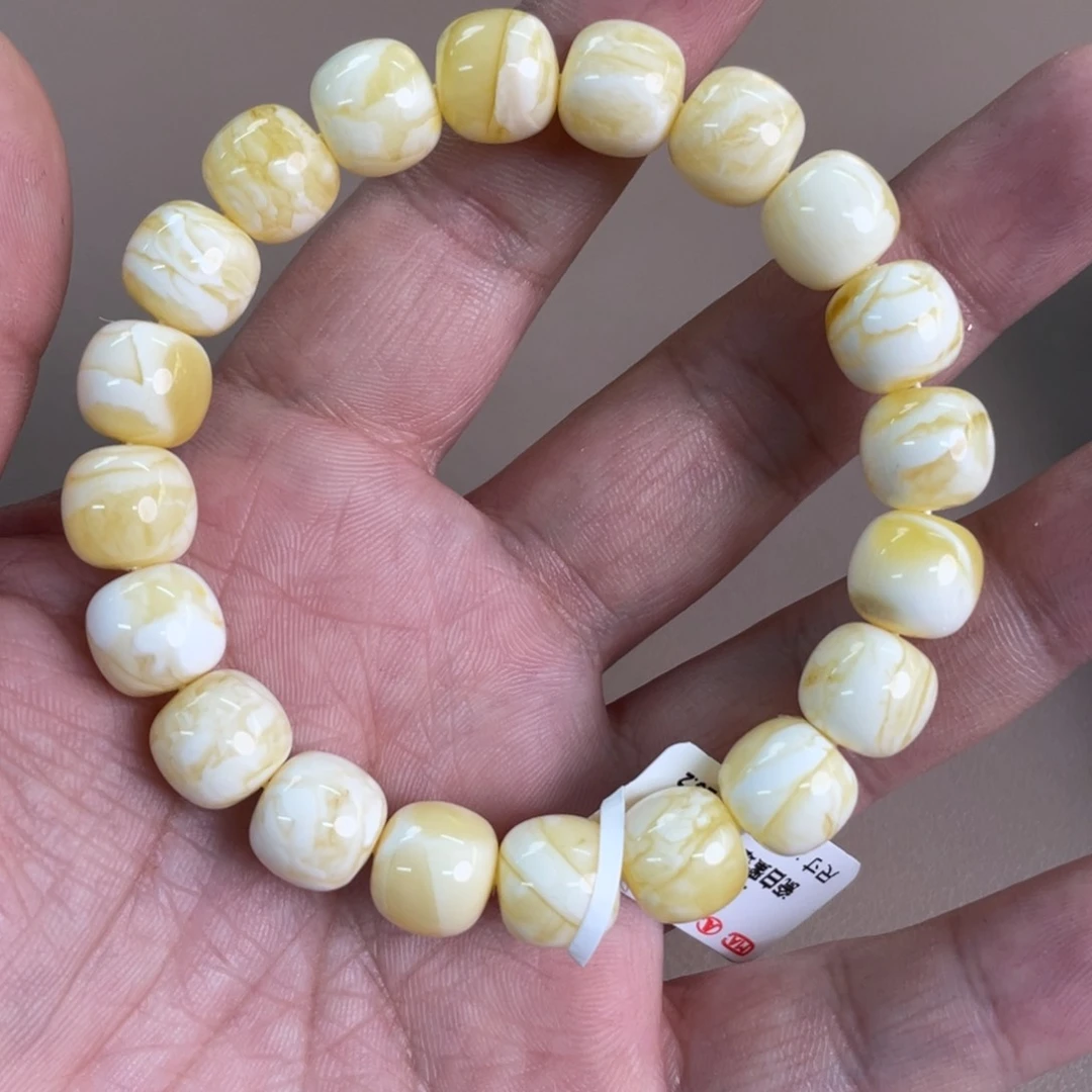 蜜蜡裸石未镶嵌155000000000