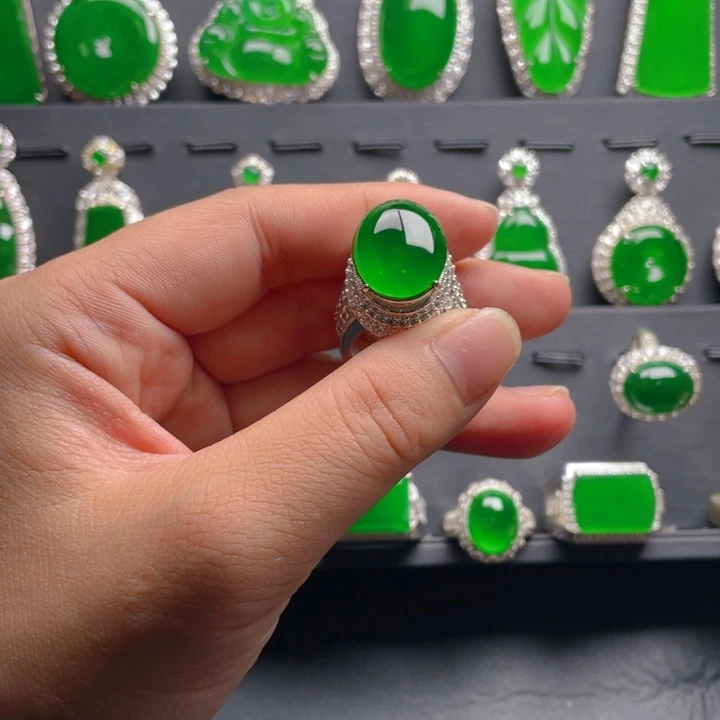 翡翠戒指未镶嵌翡翠戒指