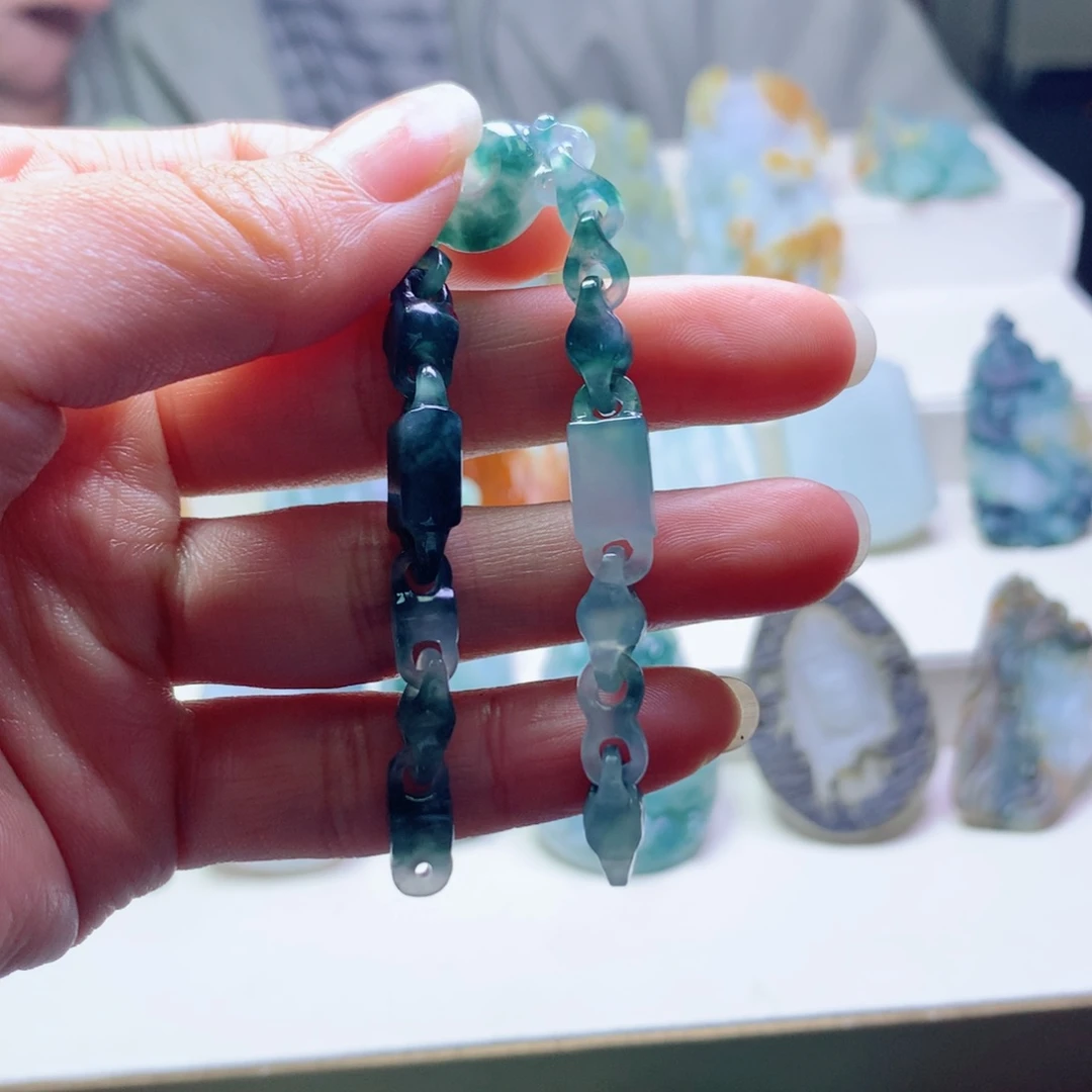 听***海定制翡翠未镶嵌翡翠