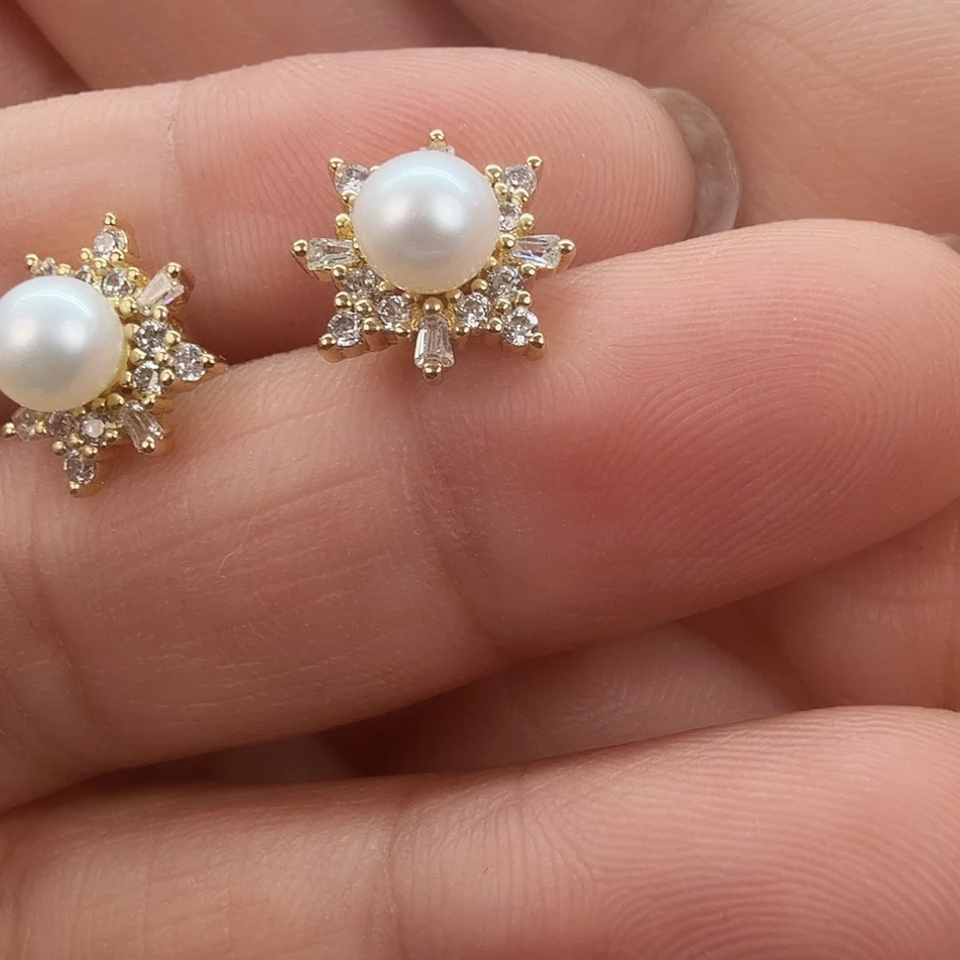 未镶嵌耳饰淡水珍珠