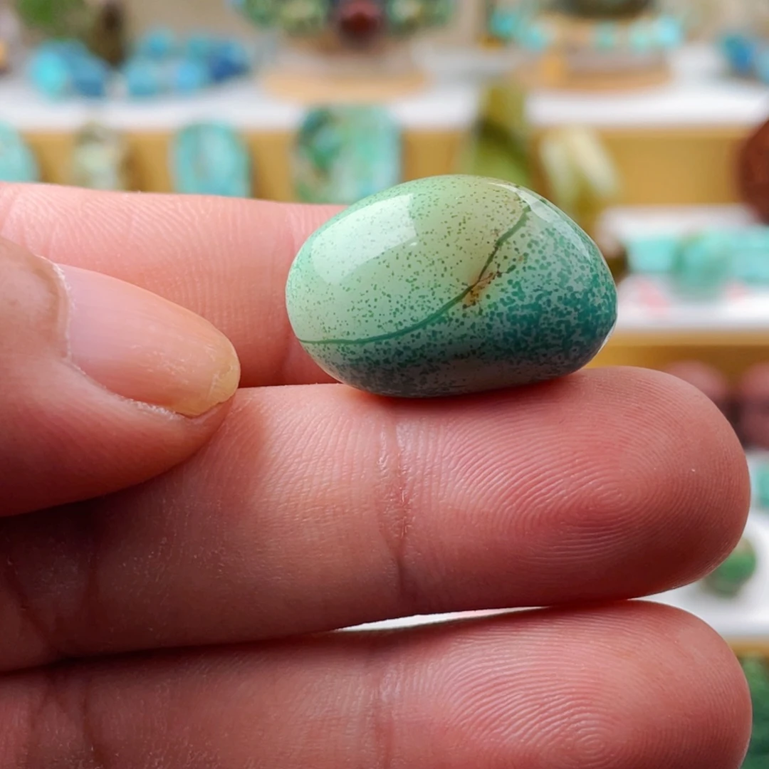 绿松石未镶嵌原矿绿松石