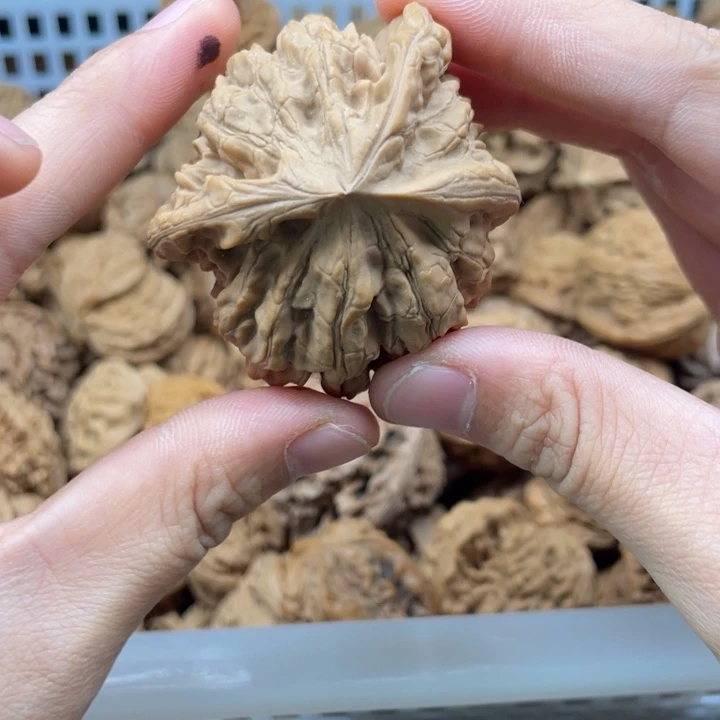 之***矣文玩核桃吊坠官帽