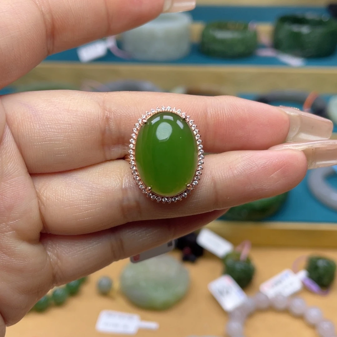 和田玉戒指60圈口。编号19银S925镶嵌