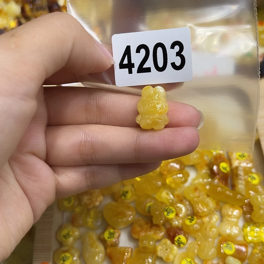 琥珀未镶嵌珠宝奇石