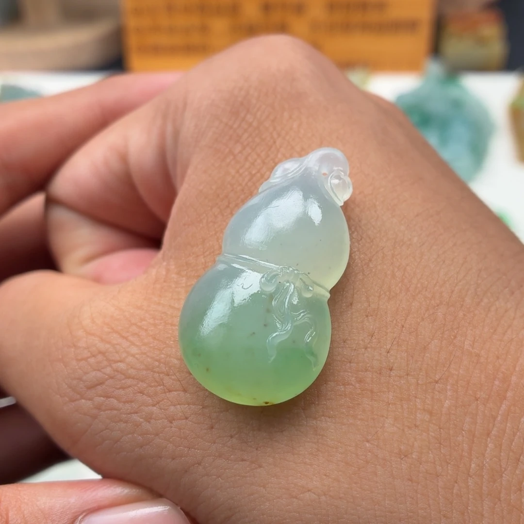 定制翡翠未镶嵌黄加绿葫芦