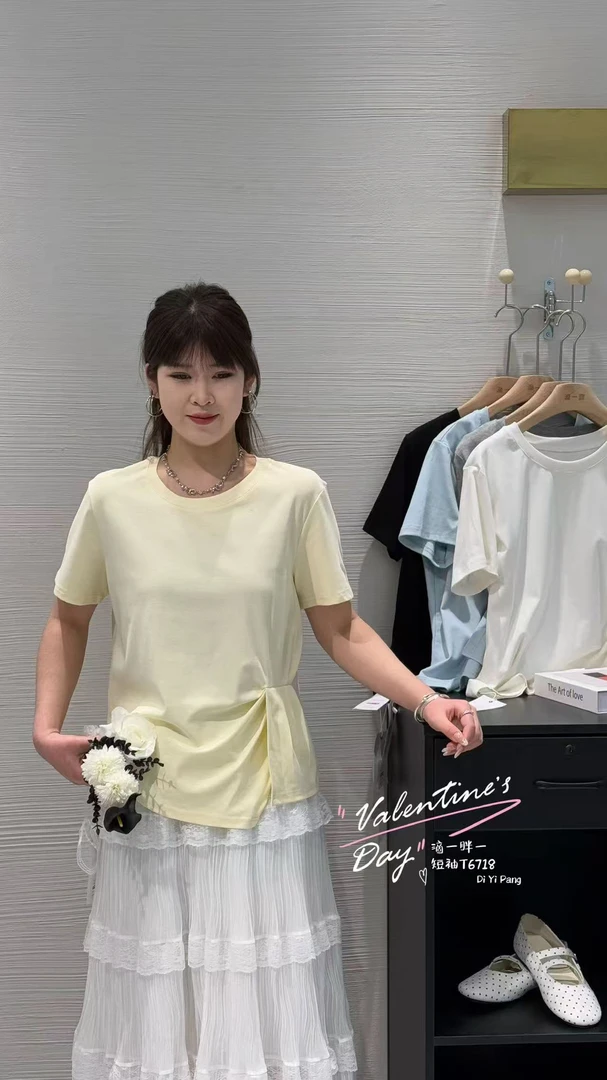 极简蝴蝶印花常规辣妹风短款T恤韩版设计感潮流春夏短袖休闲