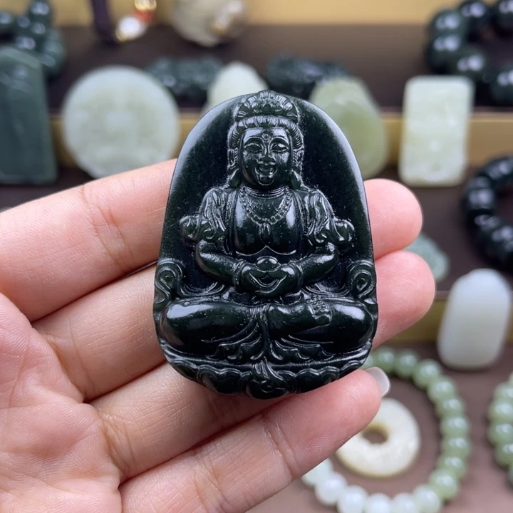 和田玉未镶嵌颈饰