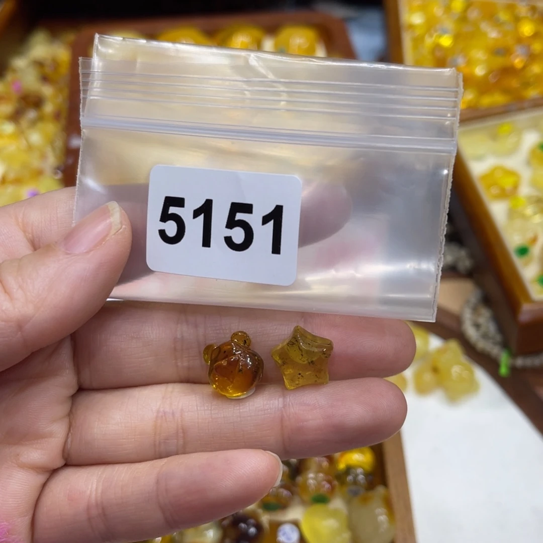 琥珀珠宝奇石未镶嵌