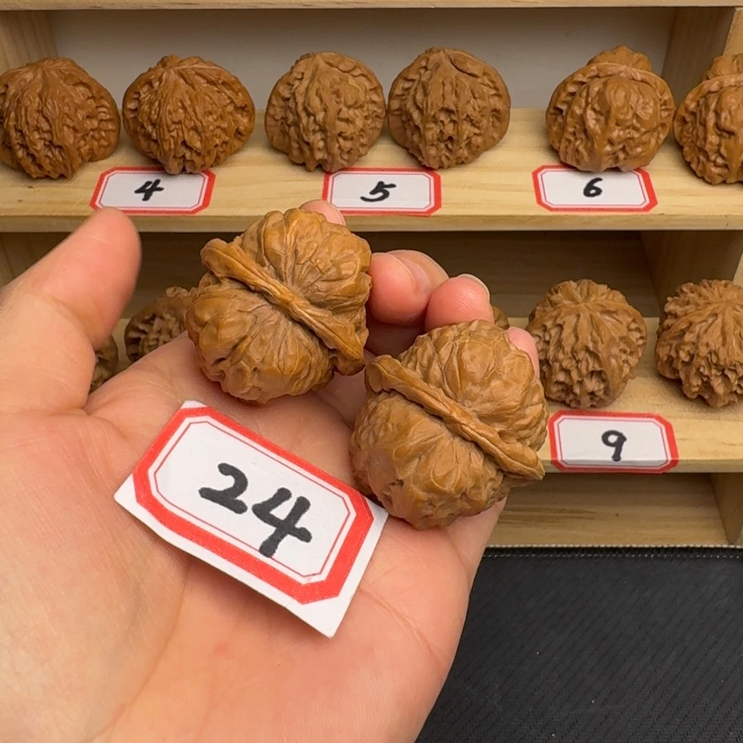 文玩核桃把件蛤蟆头37尺