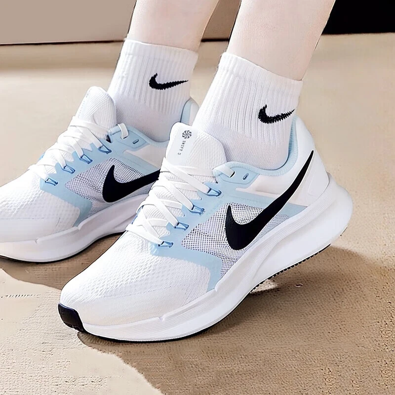 NIKE/耐克跑步鞋女鞋夏季新款运动鞋Run Swift减震飞线网面休闲鞋