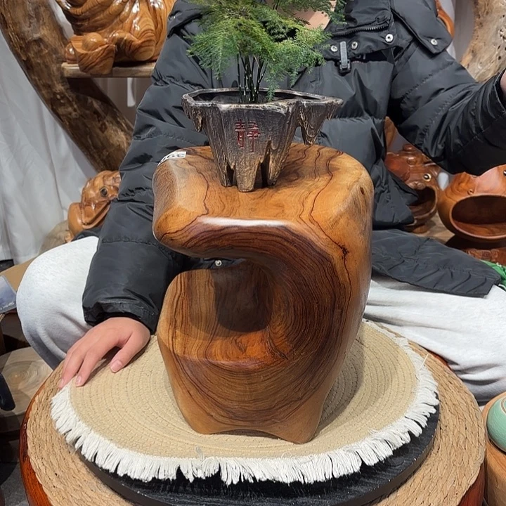 香樟木香樟木根雕凳子一物一拍编号398长30宽24高30