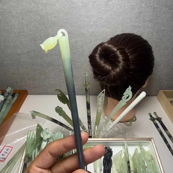 驾***练蛇纹石玉未镶嵌发饰