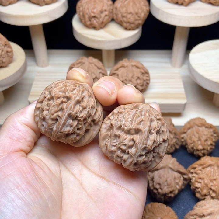 吊坠文玩核桃38三角白全品