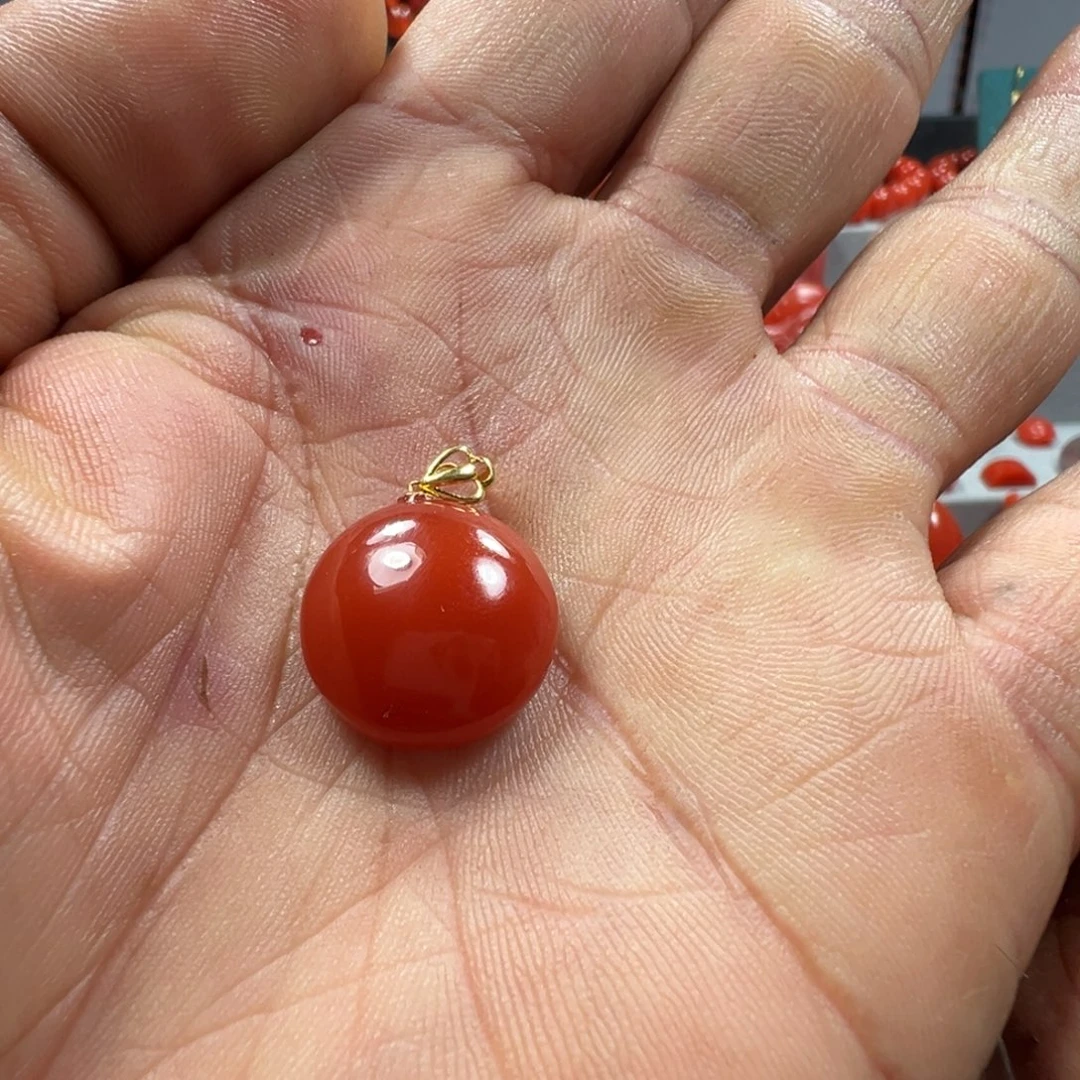 境***转南红玛瑙18K金镶嵌吊坠