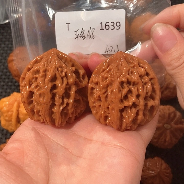 文玩核桃吊坠平谷168.42