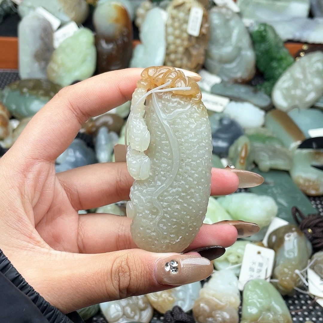 和田玉未镶嵌挂件