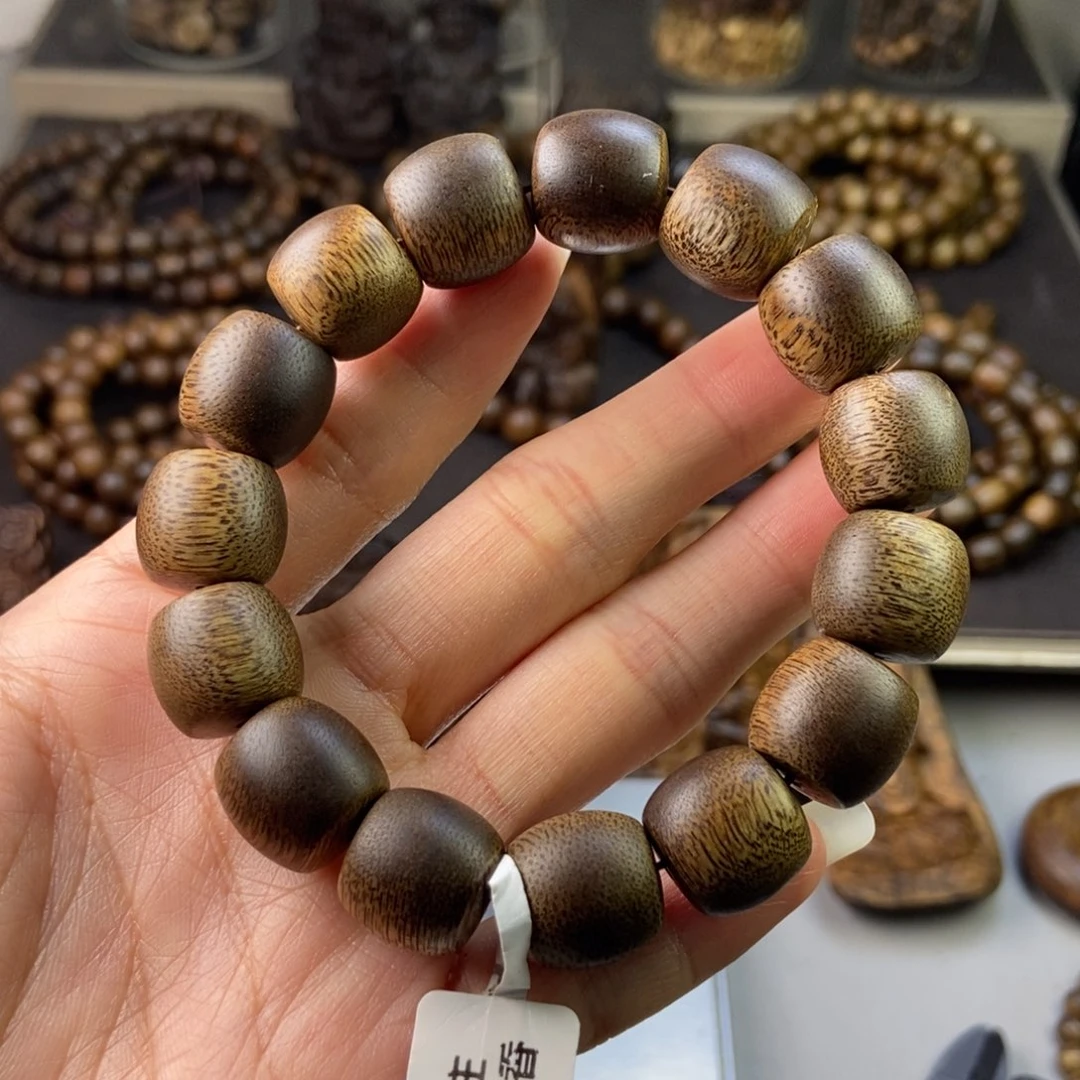 沉香手串阿****?越南芽庄白