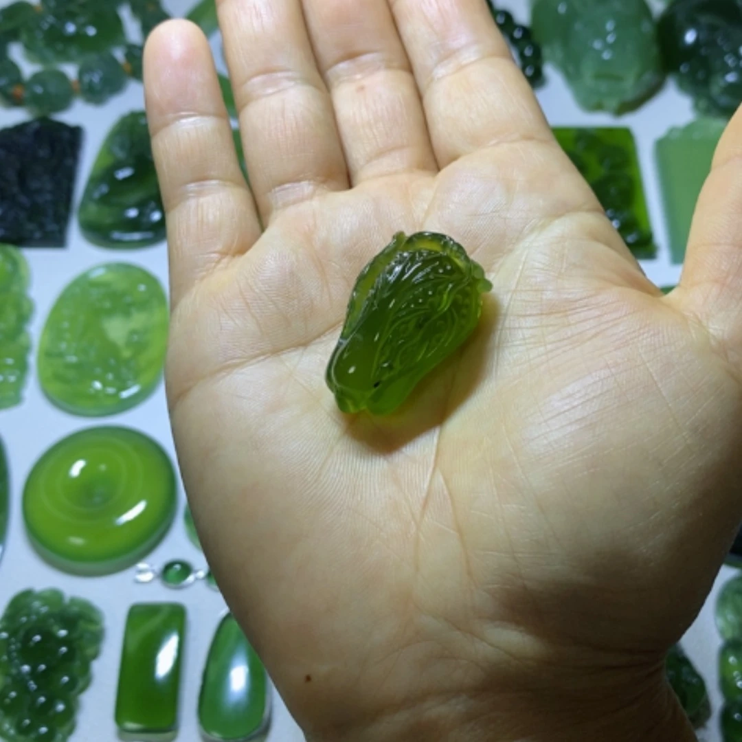 【闪购商品】未镶嵌蛇纹石玉颈饰