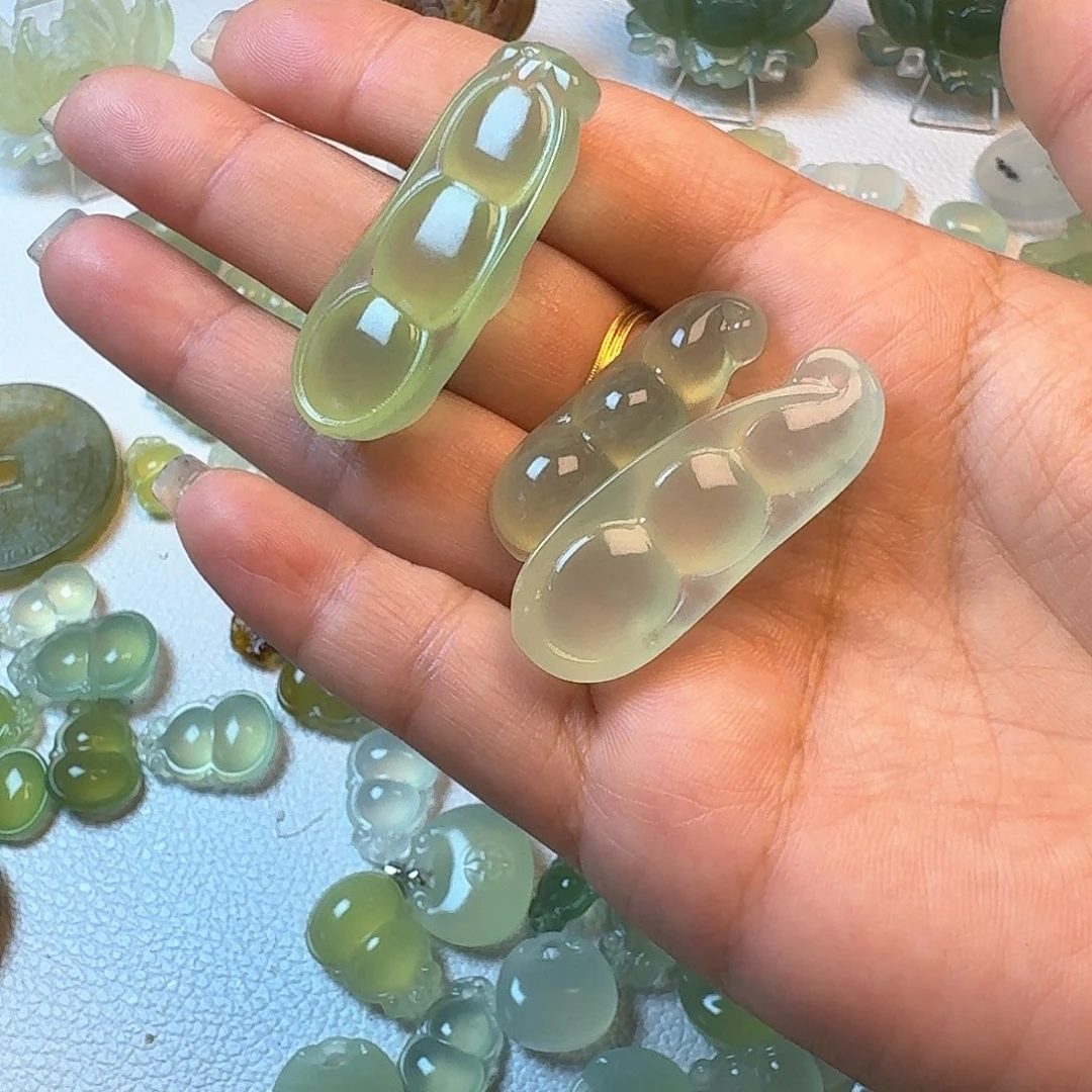 未镶嵌蛇纹石玉吊坠(不含链)E****哥