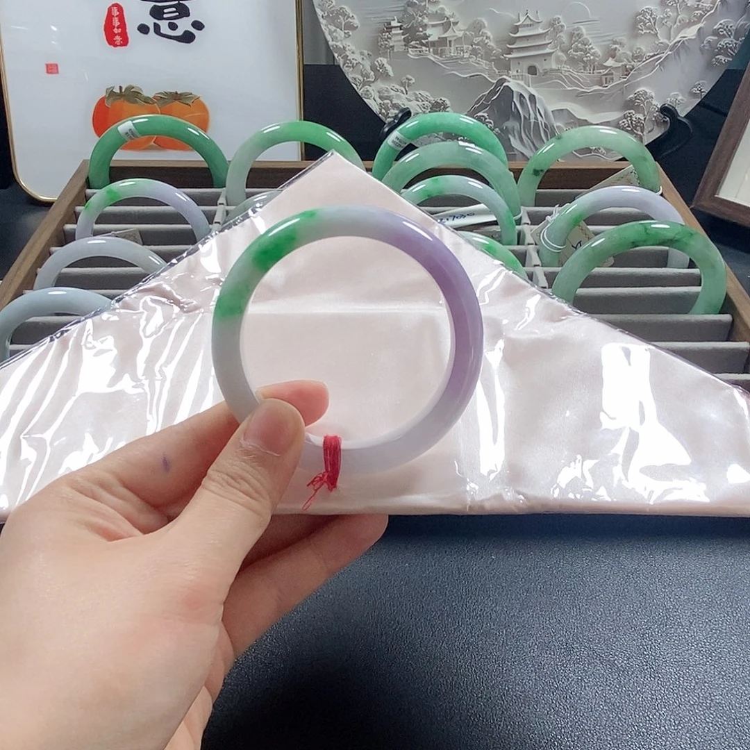 红***娘闪购为准，一物一拍