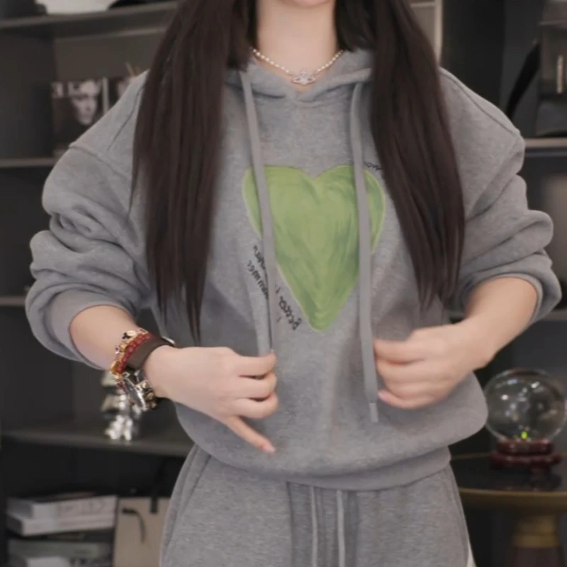 新款时尚加绒爱心连帽卫衣LK2508025