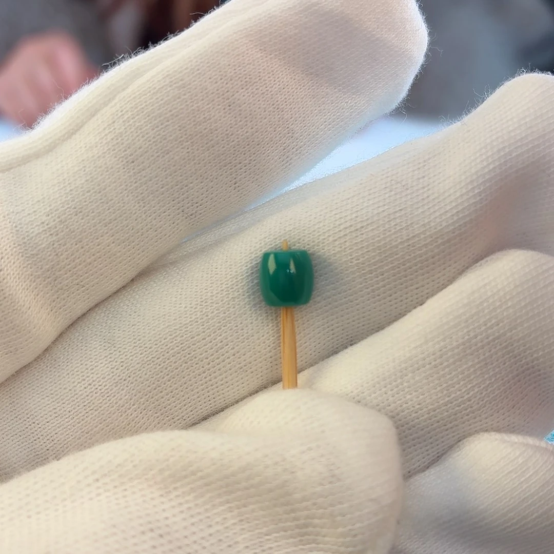 R***y绿松石未镶嵌挂件6mm