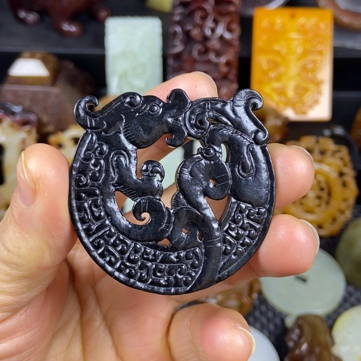 颈饰未镶嵌和田玉