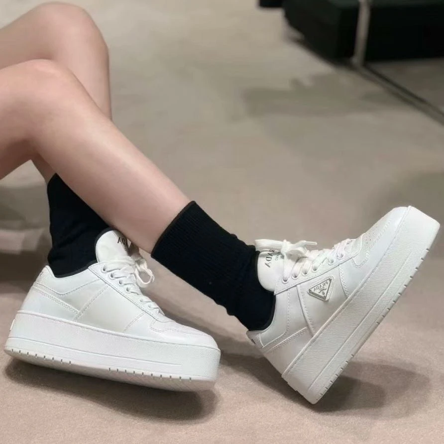 99新 Prada/普拉达 99新/Prada/普拉达/小白鞋/37码/Xsp36920