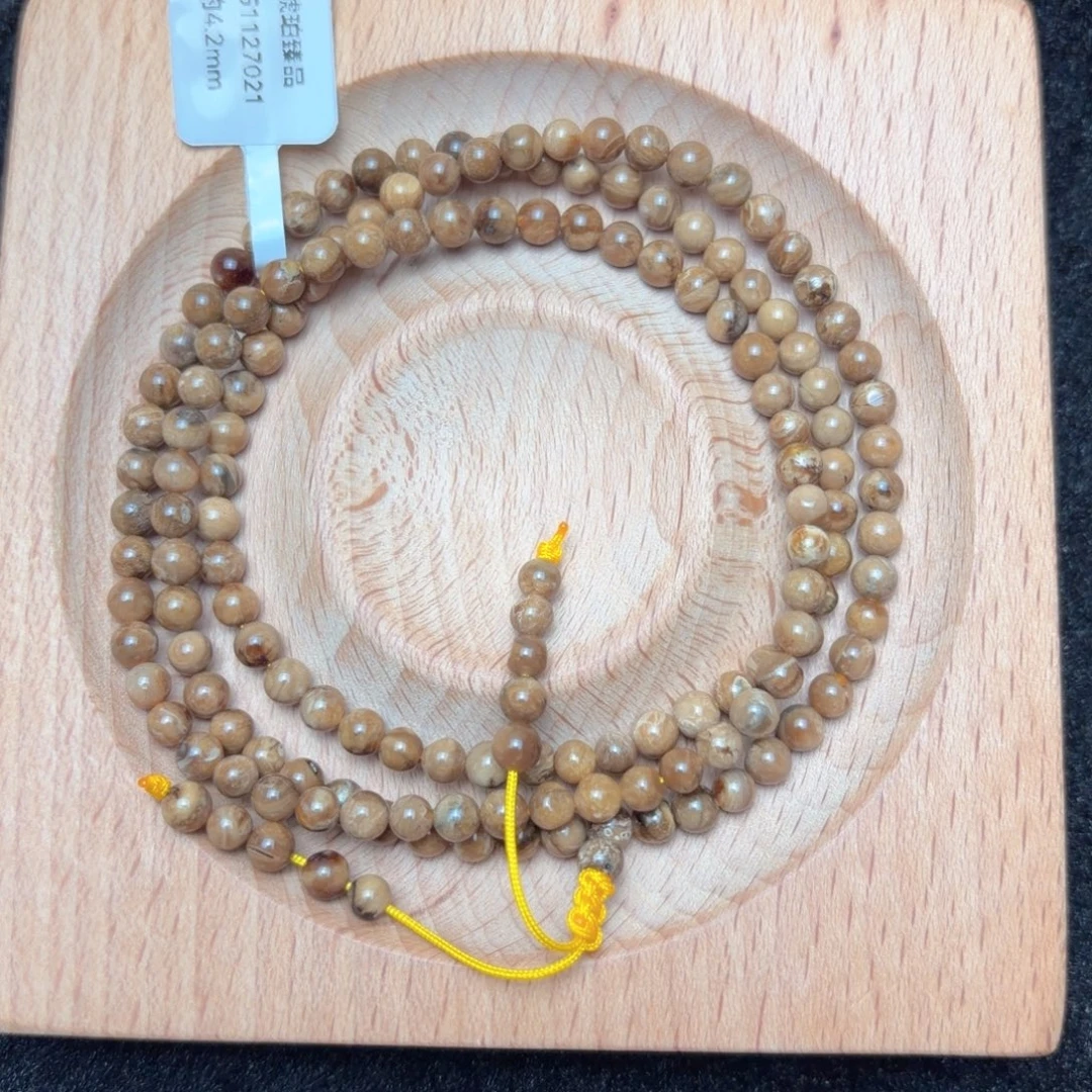 鹿***谌琥珀未镶嵌珠宝奇石