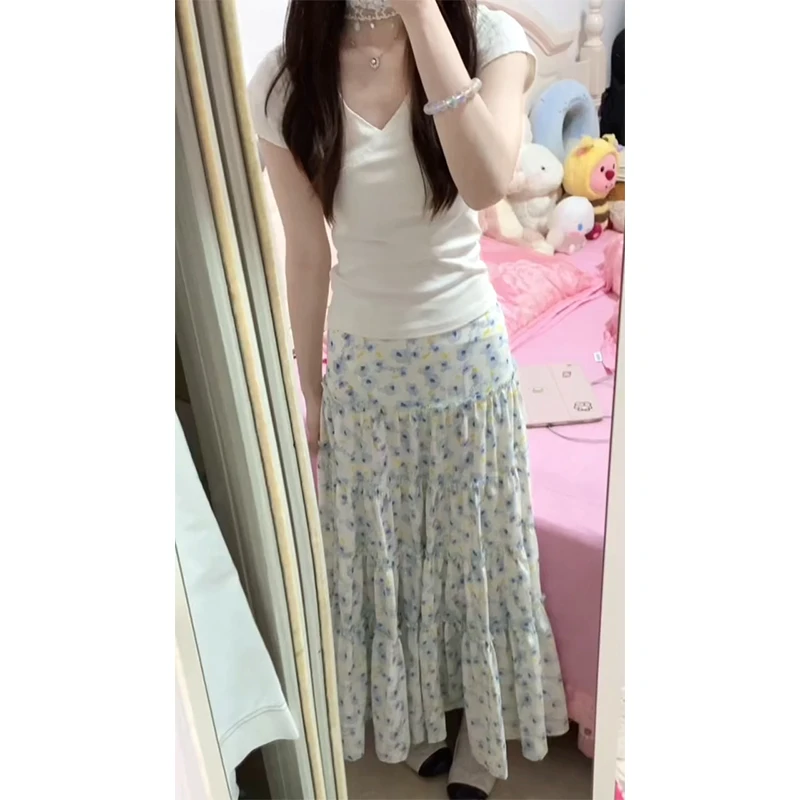 洋气衣服女2025夏季休闲百搭通勤V领短袖T恤上衣高腰碎花半身裙子