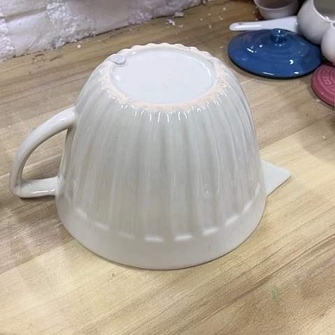 微瑕，不明火，口径15，高度9，2个冰裂纹