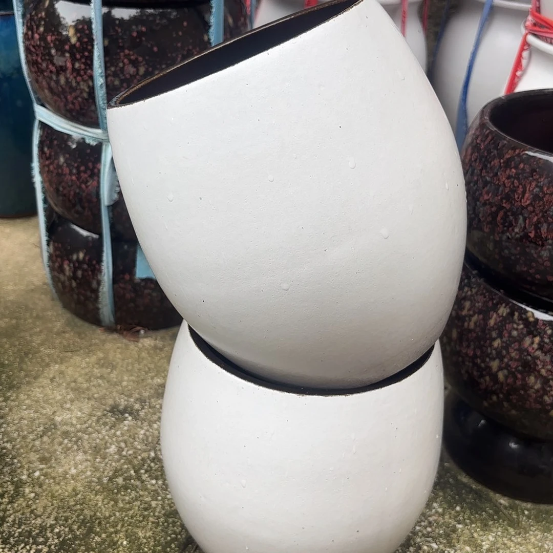 紫砂花盆白蛋壳两个16*20