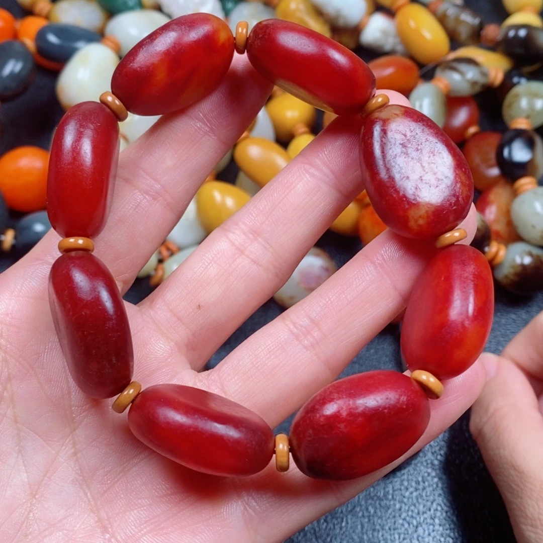 .***。和田玉未镶嵌颈饰