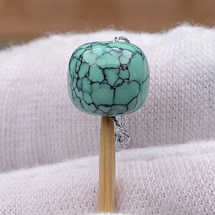 绿松石未镶嵌珠宝奇石8.7