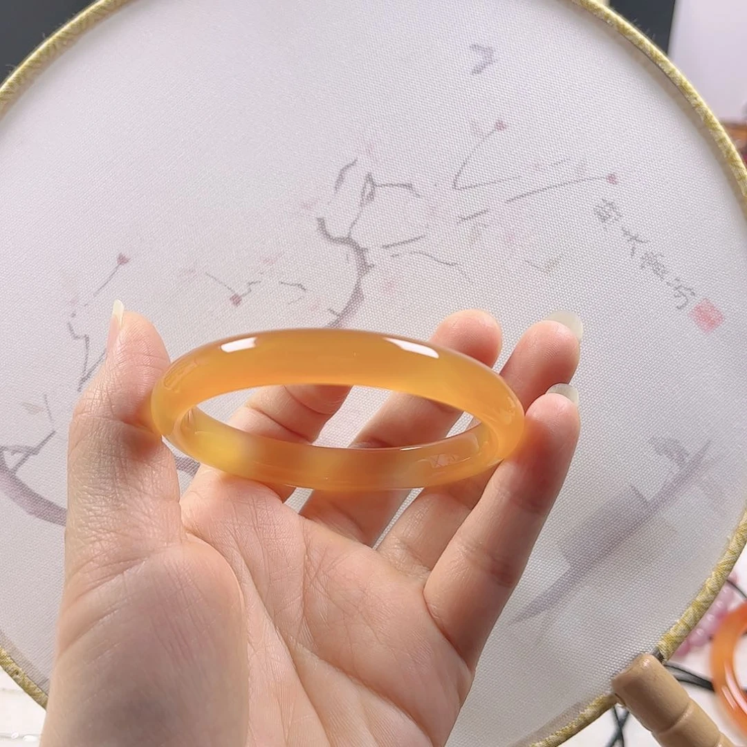 玛瑙/玉髓手镯未镶嵌d****…