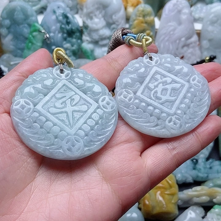翡翠未镶嵌颈饰翡翠^_^
