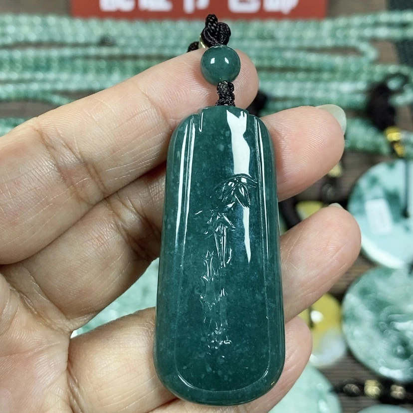 【闪购商品】翡翠颈饰未镶嵌玉吊坠翡翠玉节节高大款