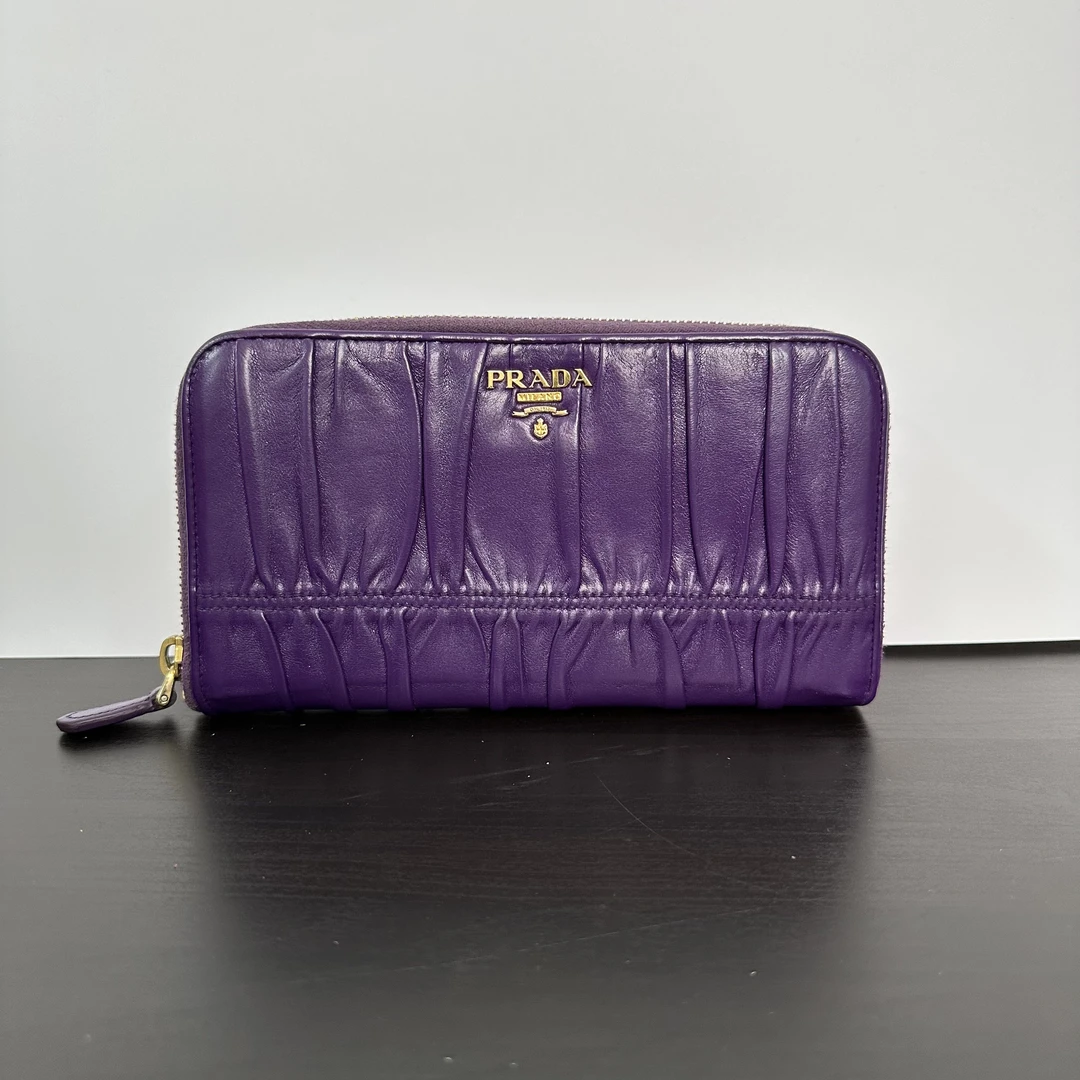 95新 Prada/普拉达 Prada紫色长款钱包 HY6101