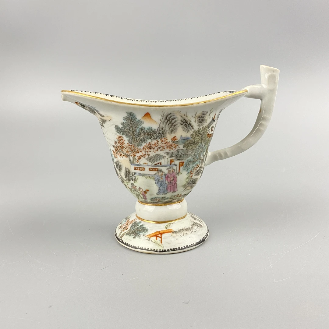 清乾隆·粉彩山水人物纹爵杯【古董拍卖】