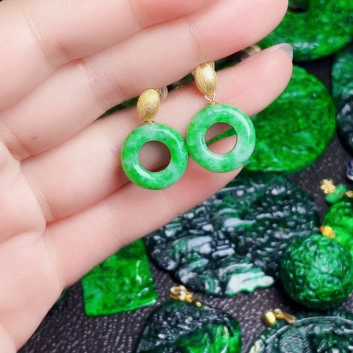 翡翠银S925镶嵌颈饰多样性