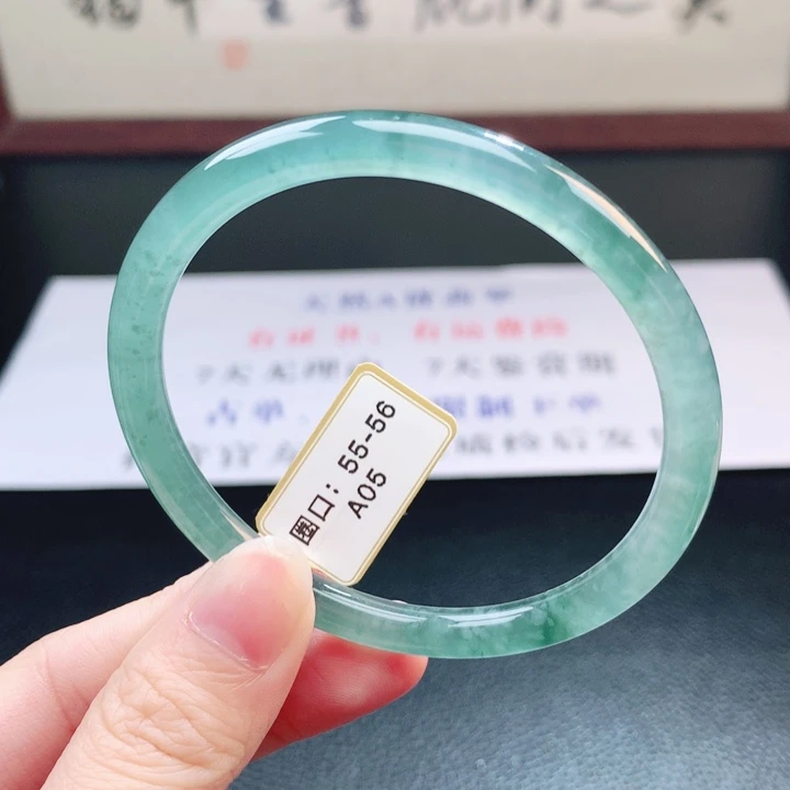 翡翠未镶嵌手镯翡翠手镯78