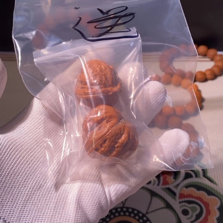 文玩核桃手串晨…………