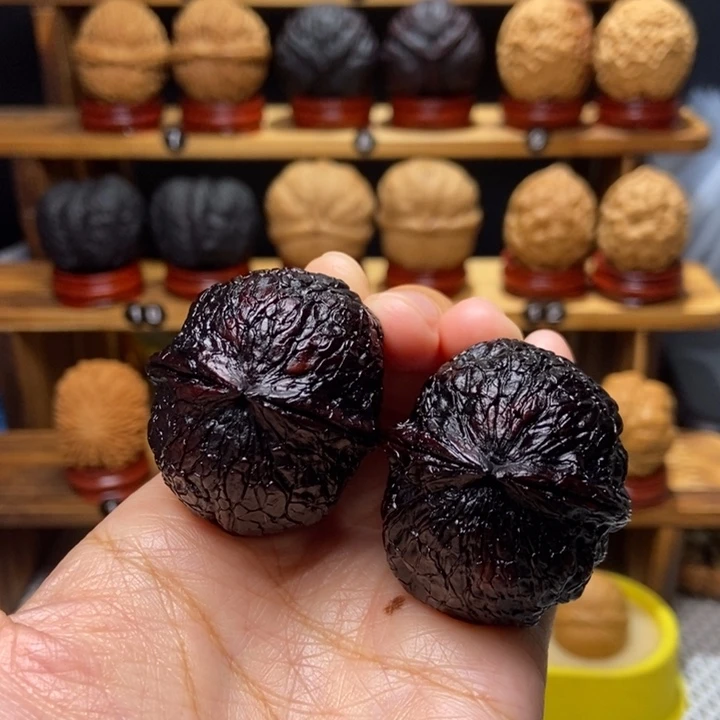 文玩核桃吊坠39尺金丝49